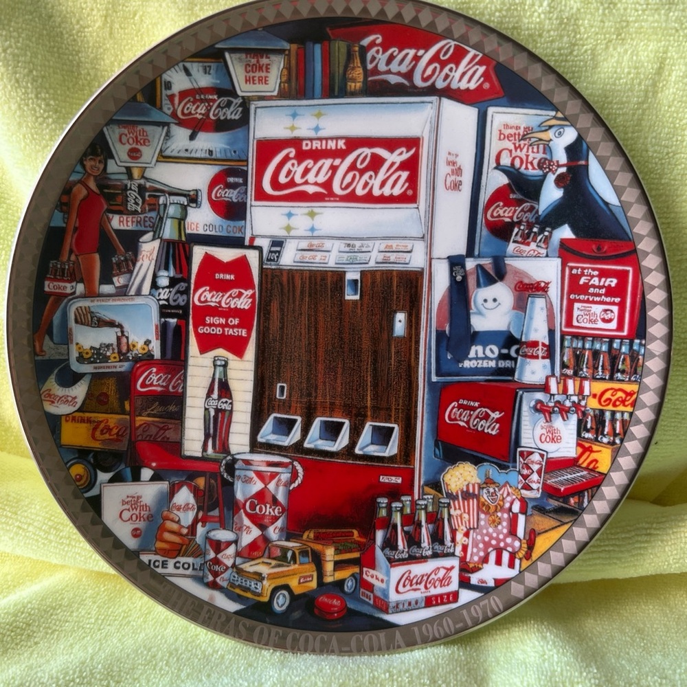 Coca-Cola Limited Edition Red and White Plate